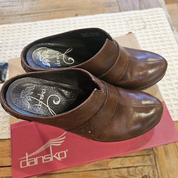 Dansko Leather Wedge Clogs Brown Studded 39 - Picture 8 of 11